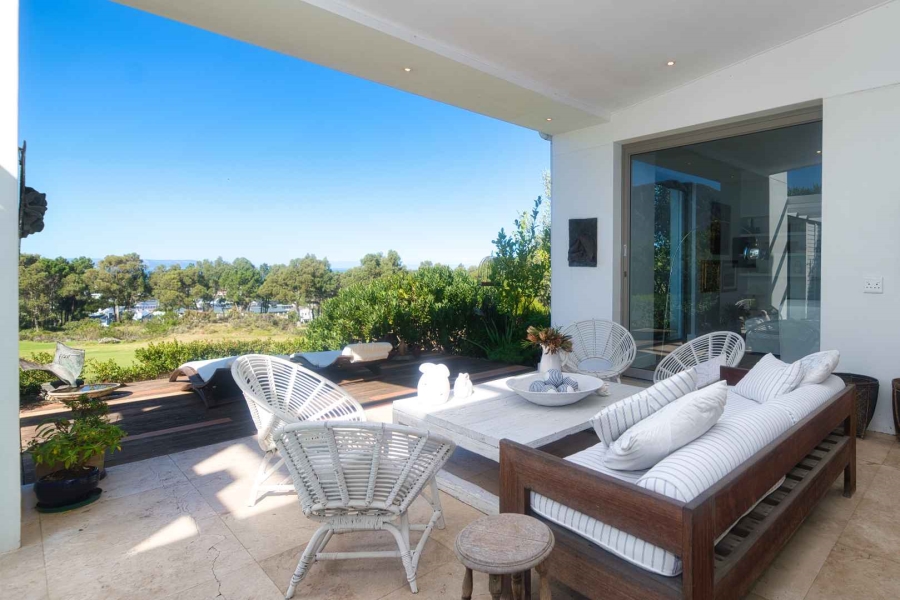 3 Bedroom Property for Sale in Fernkloof Estate Western Cape